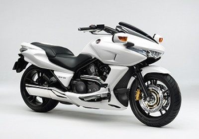 水冷・4ストローク・OHC・V型2気筒680cc