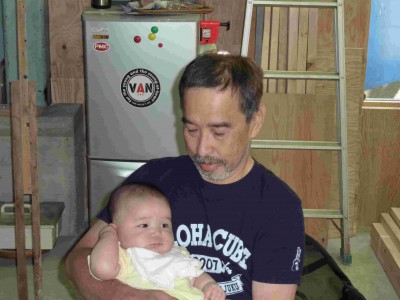 ほんとの孫を抱くのは何時の事でしょう？
